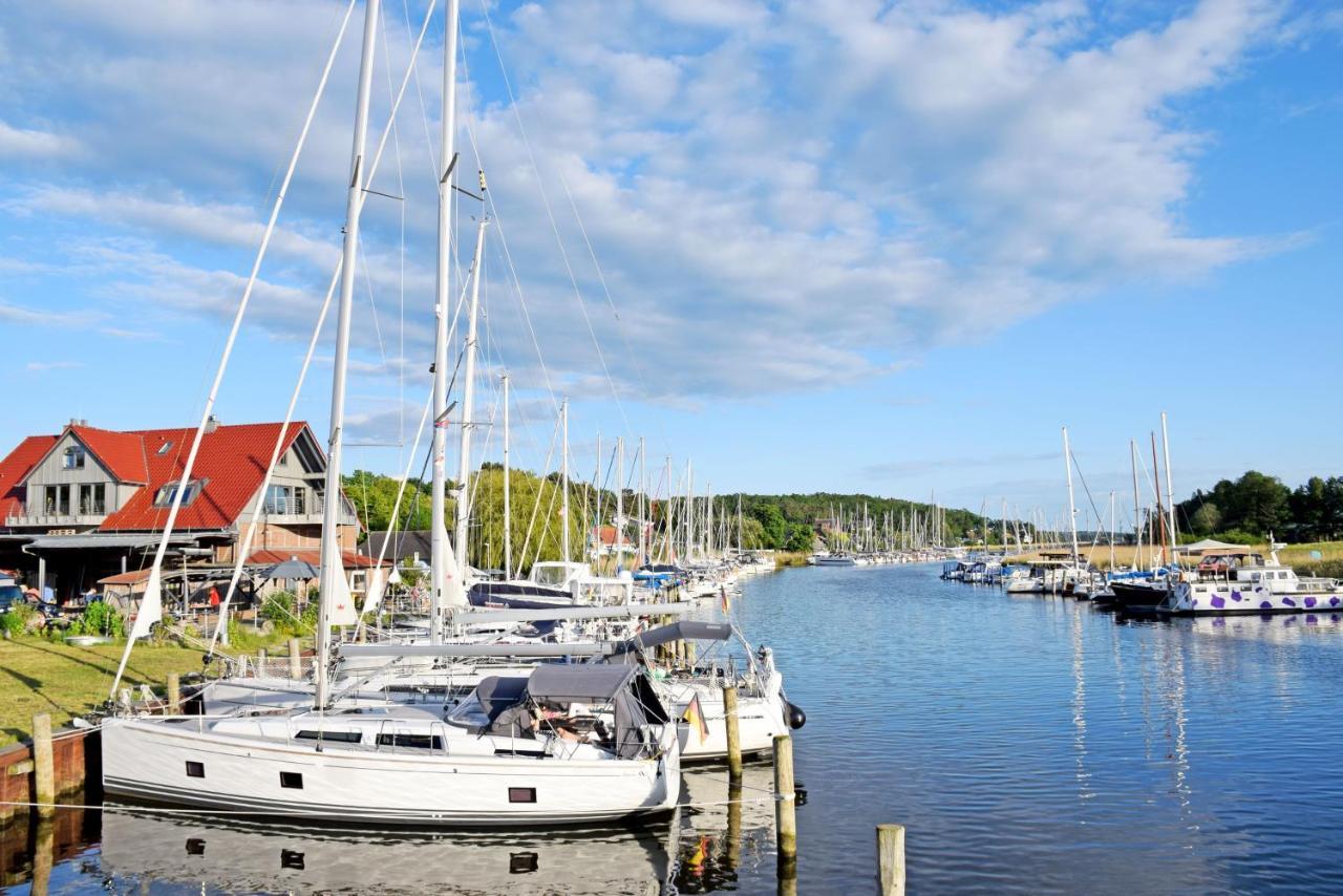 Schoene Ferienwohnungen Mit Kamin Im Ostseebad Sellin Sellin (Rugen) Exterior foto
