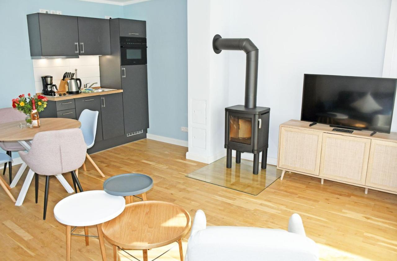 Schoene Ferienwohnungen Mit Kamin Im Ostseebad Sellin Sellin (Rugen) Exterior foto
