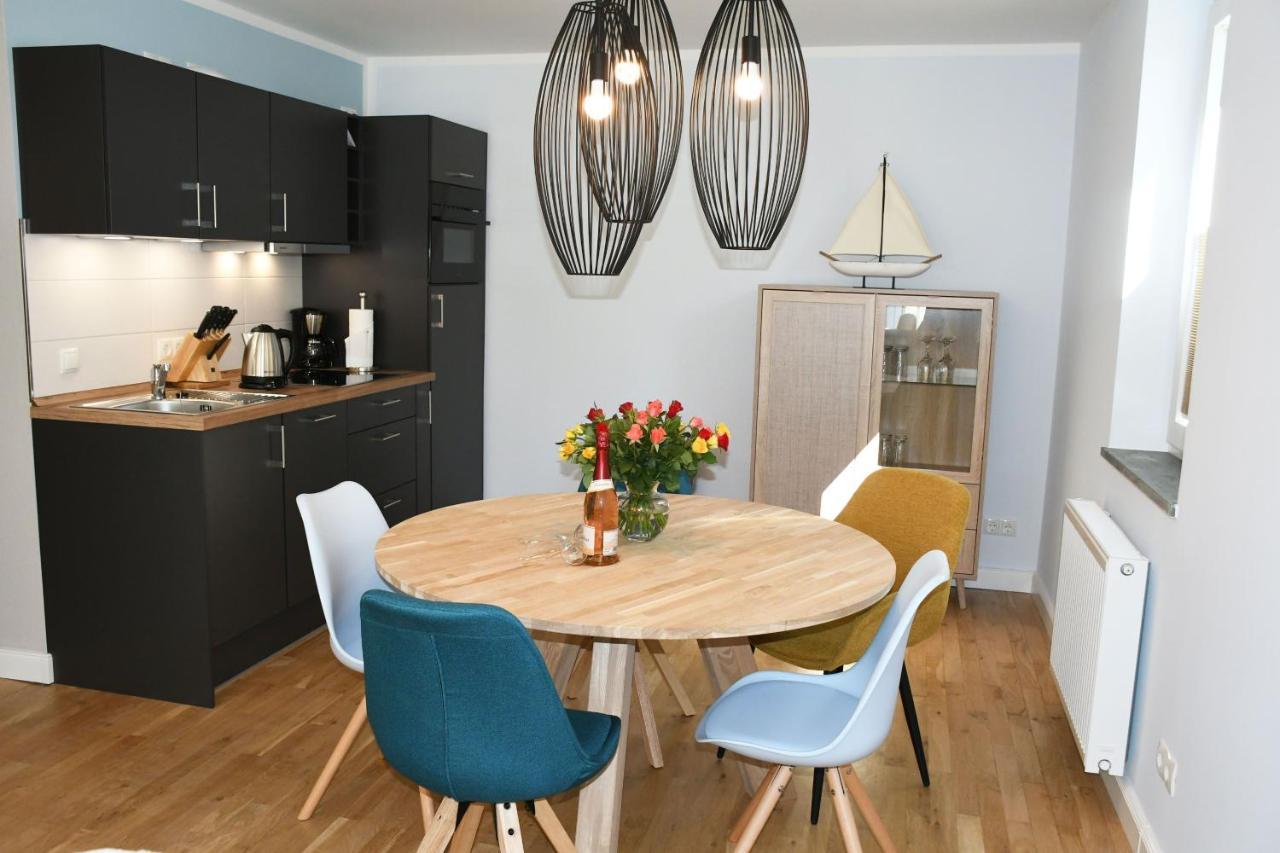 Schoene Ferienwohnungen Mit Kamin Im Ostseebad Sellin Sellin (Rugen) Exterior foto